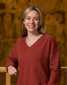 Cathy Savage Headshot